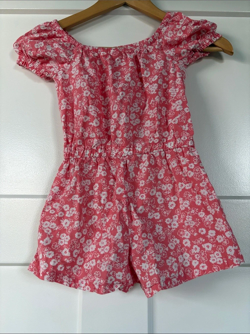 GAP Pink Floral Off-Shoulder Romper with Tie Waist Size 4-5
